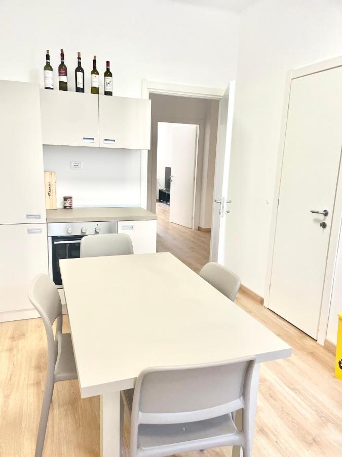 Camera Con Bagno Privato - Zona Bocconi Milano Esterno foto